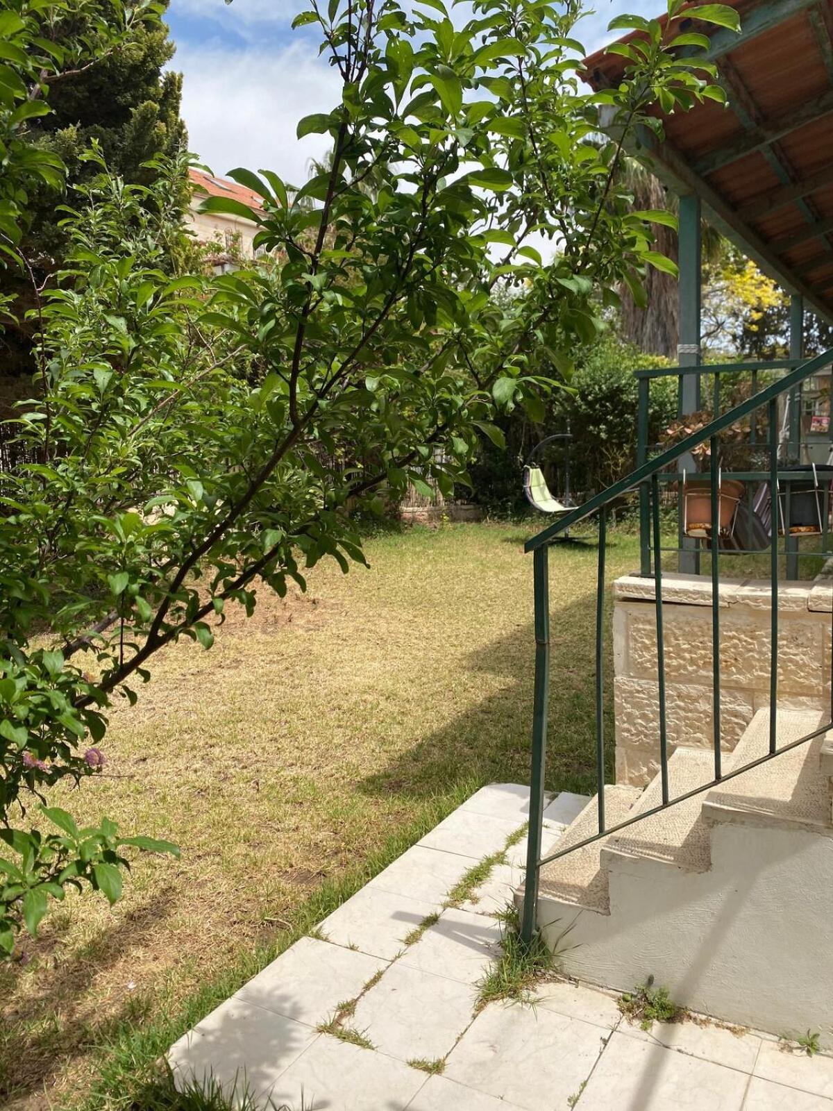 Ma'ale Adumim דירת גן מרווחת במיקום מעולה עם נטפליקס חינמי 아파트 외부 사진