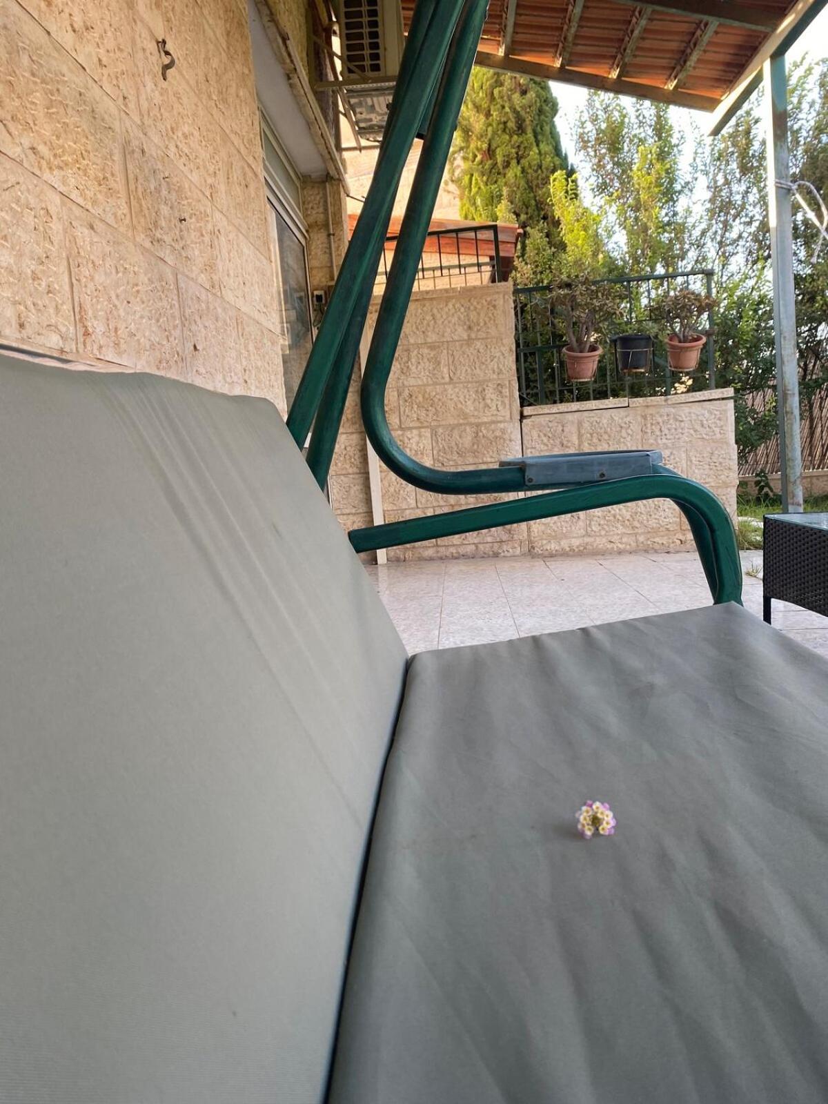 Ma'ale Adumim דירת גן מרווחת במיקום מעולה עם נטפליקס חינמי 아파트 외부 사진