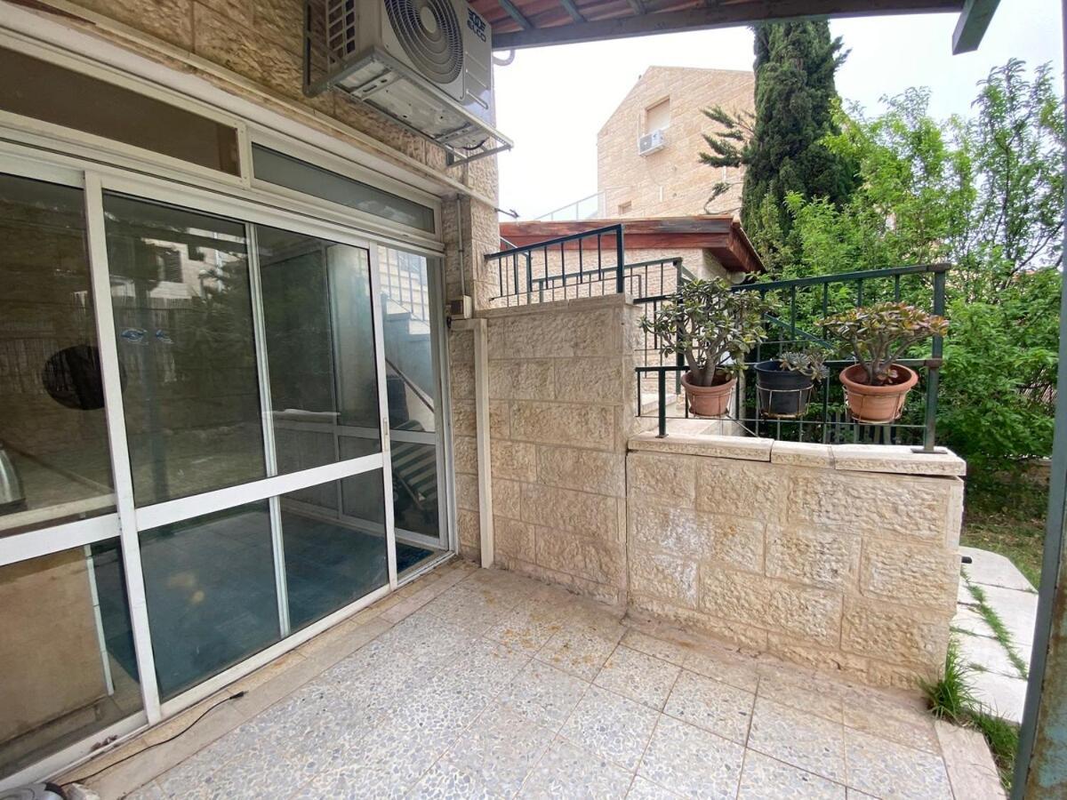 Ma'ale Adumim דירת גן מרווחת במיקום מעולה עם נטפליקס חינמי 아파트 외부 사진